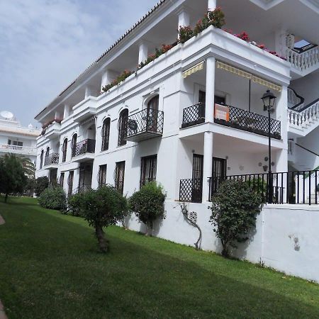 Apts Burriana Nerja Dış mekan fotoğraf
