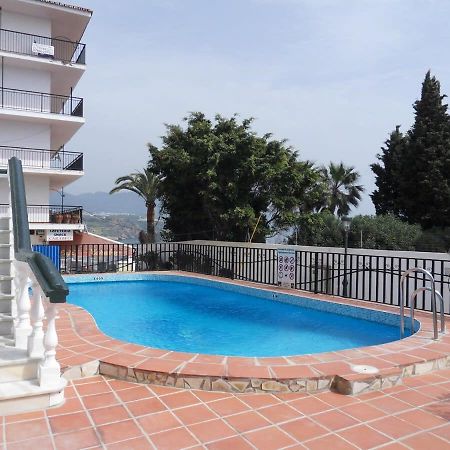 Apts Burriana Nerja Dış mekan fotoğraf