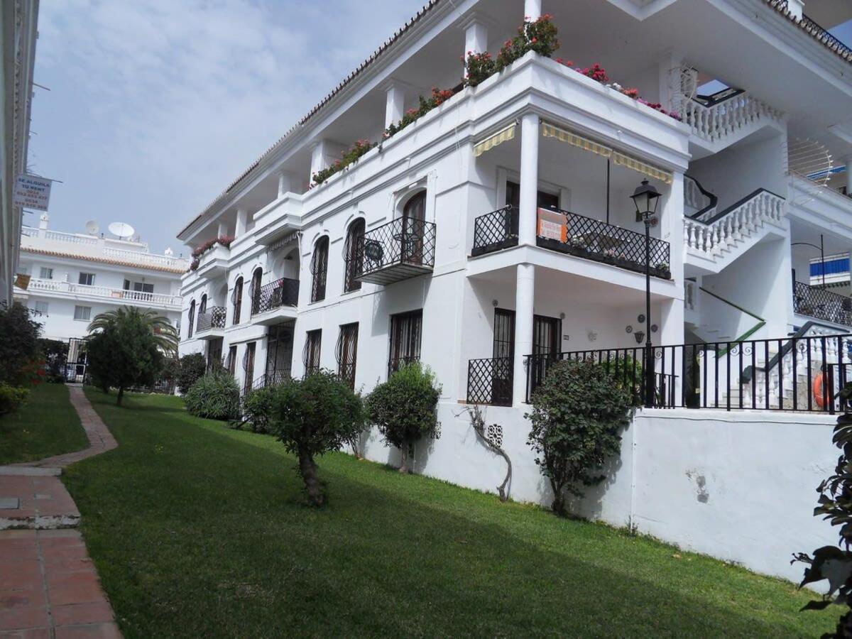 Apts Burriana Nerja Dış mekan fotoğraf